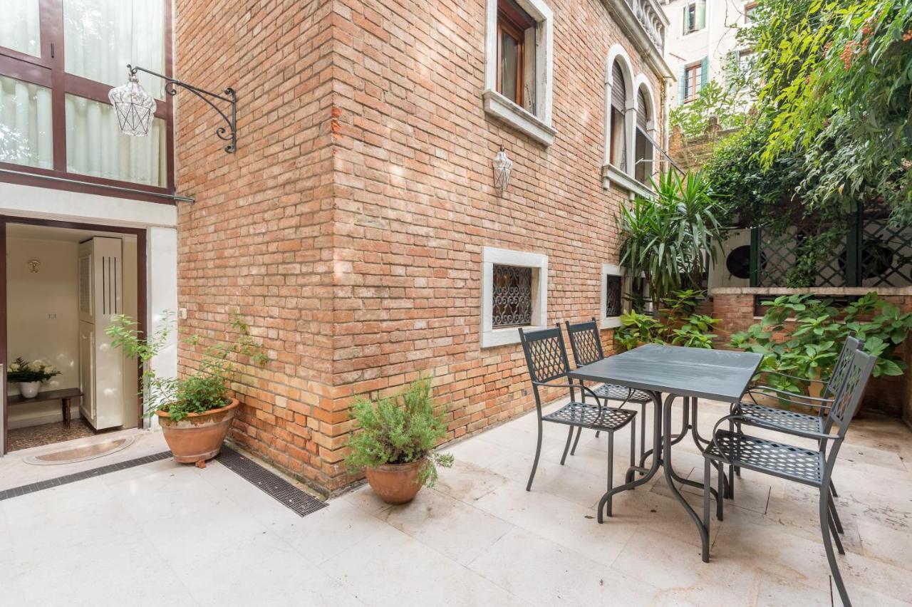 Ca' Dei Cuori On The Grand Canal Apartment Venice Exterior photo